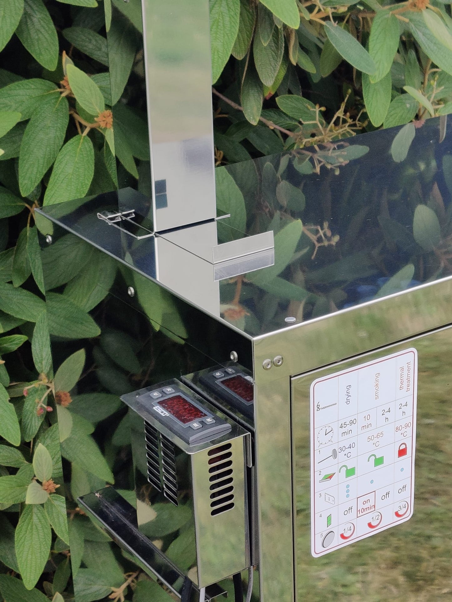 Wędzarnia elektryczna z generatorem dymu THW1905E